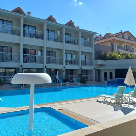 Golden Life Apartamento